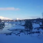 Malangen Casa de Férias Kjerkevik
